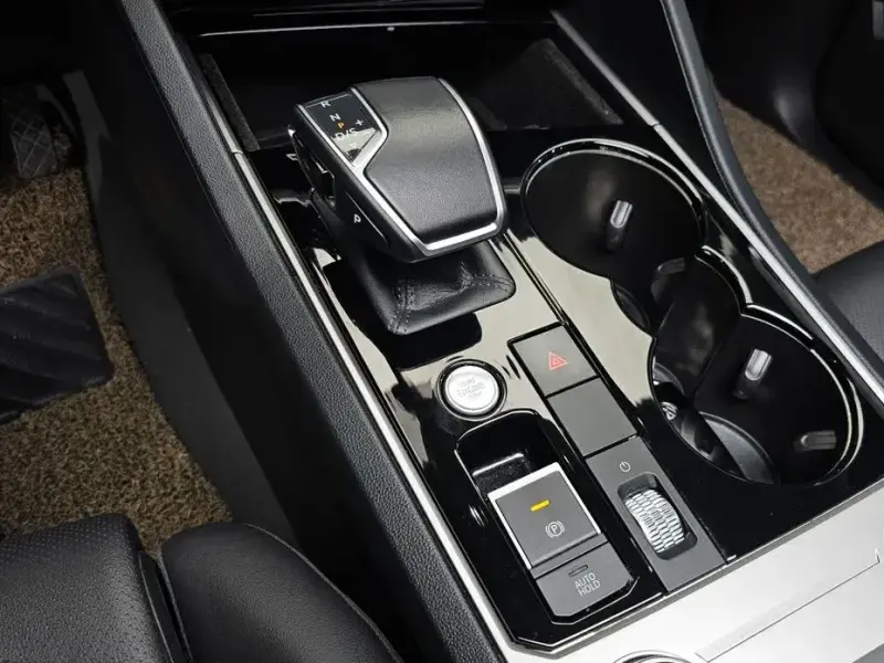 2023 Volkswagen Touareg с пробегом 96 565 км