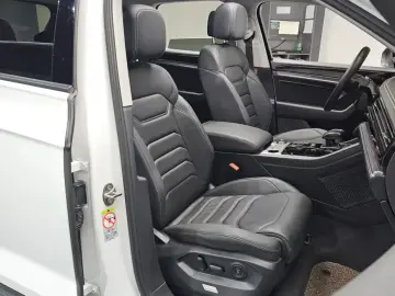 2023 Volkswagen Touareg с пробегом 96 565 км