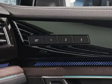 2025 Volkswagen Touareg с пробегом 24 484 км