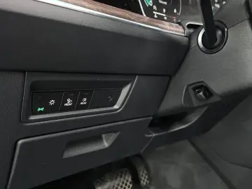 2025 Volkswagen Touareg с пробегом 24 484 км