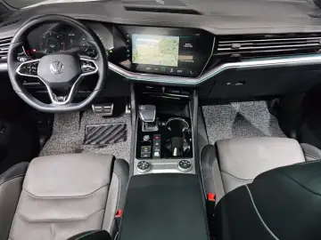 2023 Volkswagen Touareg с пробегом 28 984 км