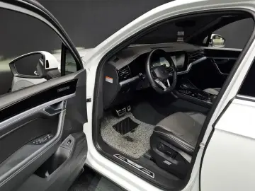 2023 Volkswagen Touareg с пробегом 28 984 км