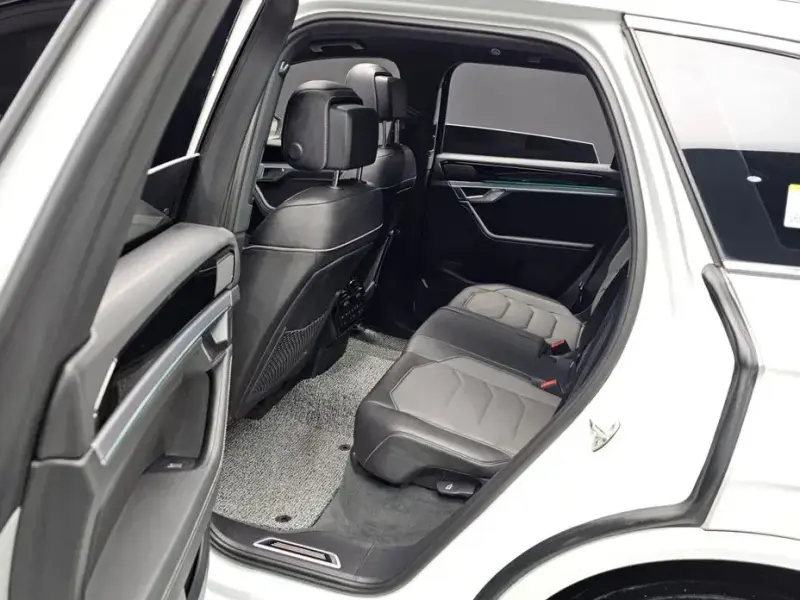 2023 Volkswagen Touareg с пробегом 28 984 км