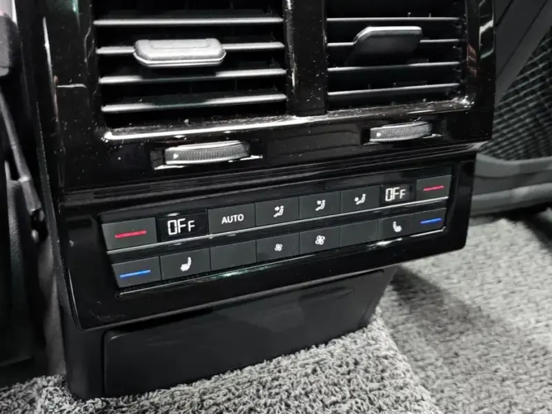 2023 Volkswagen Touareg с пробегом 28 984 км