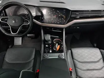 2024 Volkswagen Touareg с пробегом 29 501 км