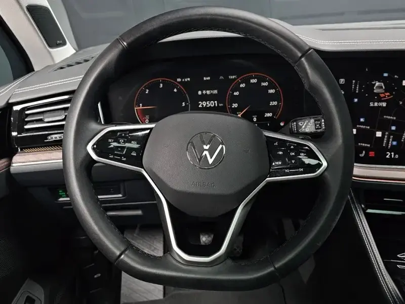 2024 Volkswagen Touareg с пробегом 29 501 км