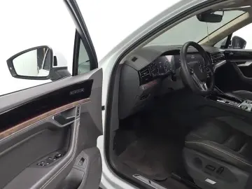 2020 Volkswagen Touareg с пробегом 96 940 км