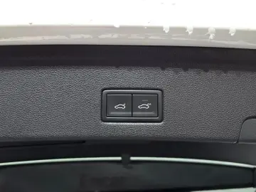 2020 Volkswagen Touareg с пробегом 96 940 км