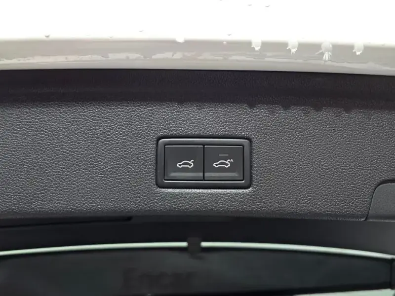 2020 Volkswagen Touareg с пробегом 96 940 км