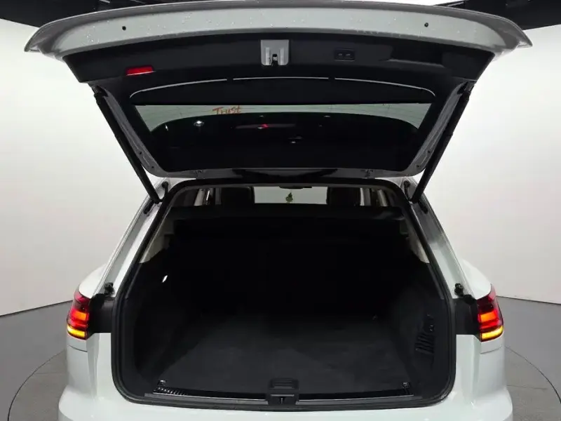 2020 Volkswagen Touareg с пробегом 96 940 км