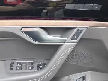 2020 Volkswagen Touareg с пробегом 96 940 км
