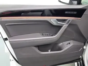 2020 Volkswagen Touareg с пробегом 96 940 км