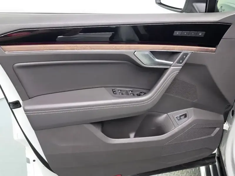 2020 Volkswagen Touareg с пробегом 96 940 км