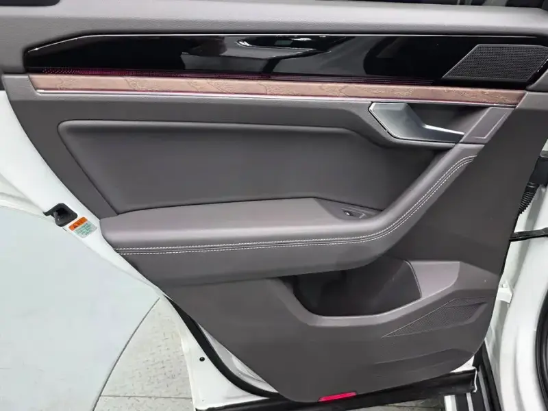 2020 Volkswagen Touareg с пробегом 96 940 км