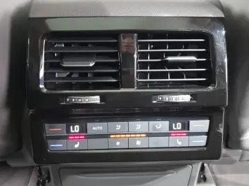 2020 Volkswagen Touareg с пробегом 96 940 км