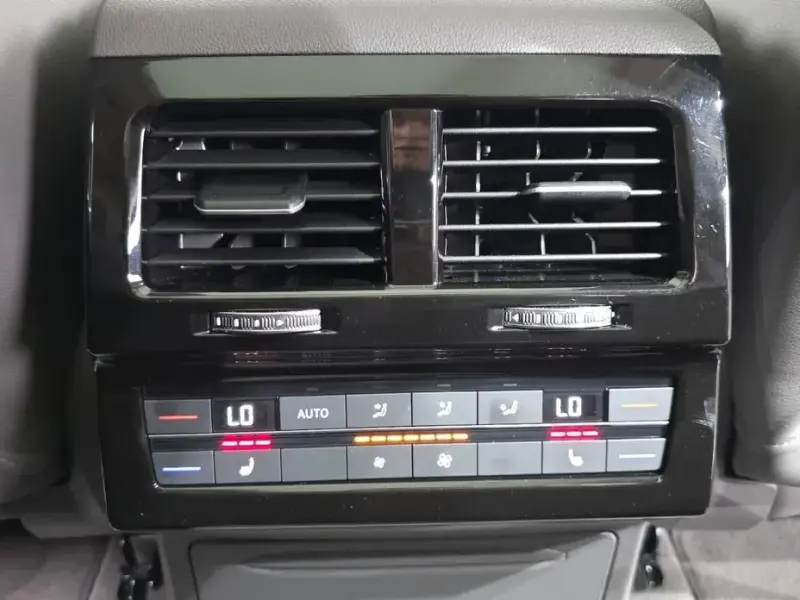 2020 Volkswagen Touareg с пробегом 96 940 км