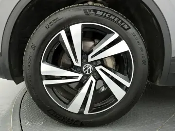 2023 Volkswagen Touareg с пробегом 41 077 км