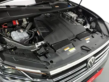 2023 Volkswagen Touareg с пробегом 41 077 км
