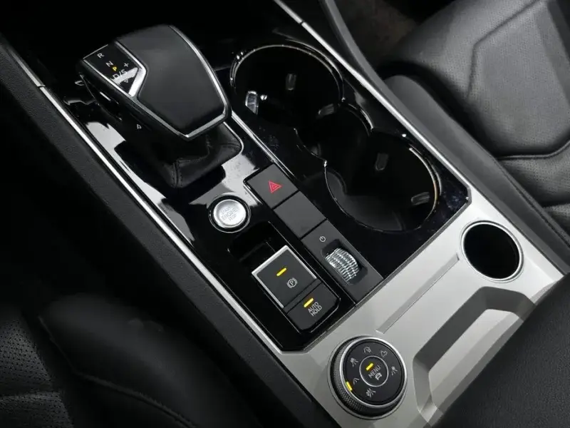 2023 Volkswagen Touareg с пробегом 41 077 км
