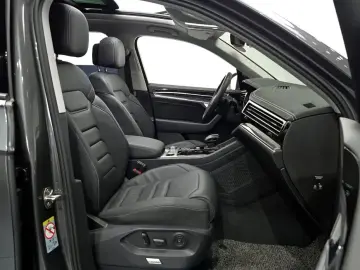 2023 Volkswagen Touareg с пробегом 41 077 км