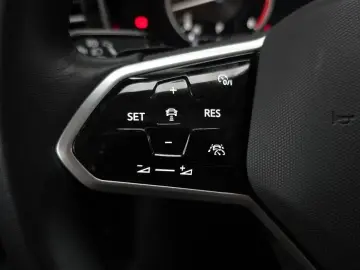 2023 Volkswagen Touareg с пробегом 41 077 км