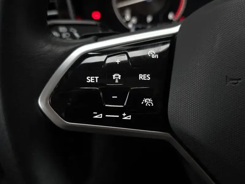 2023 Volkswagen Touareg с пробегом 41 077 км