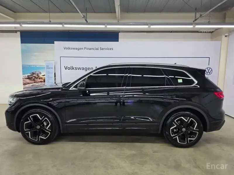 2024 Volkswagen Touareg с пробегом 15 446 км