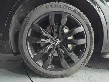 2023 Volkswagen Touareg с пробегом 43 755 км