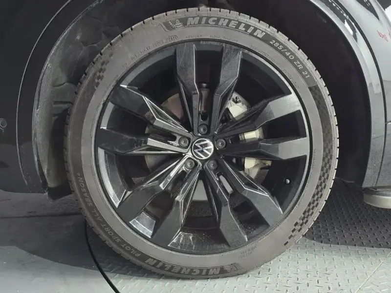 2023 Volkswagen Touareg с пробегом 43 755 км