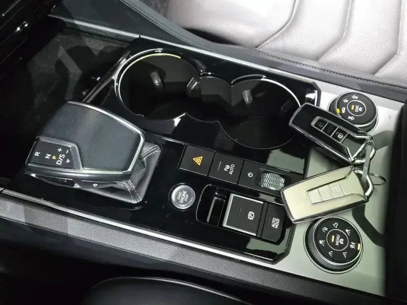 2023 Volkswagen Touareg с пробегом 43 755 км