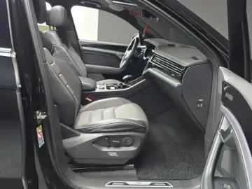 2023 Volkswagen Touareg с пробегом 43 755 км