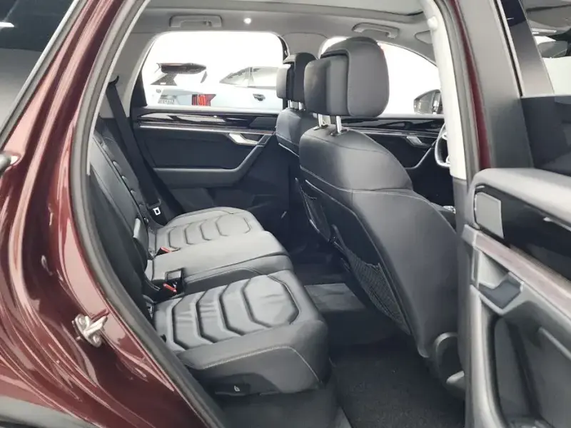 2023 Volkswagen Touareg с пробегом 37 764 км
