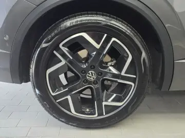 2024 Volkswagen Touareg с пробегом 26 649 км