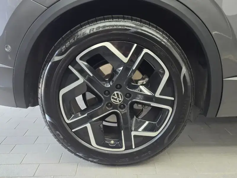 2024 Volkswagen Touareg с пробегом 26 649 км
