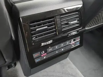 2024 Volkswagen Touareg с пробегом 26 649 км