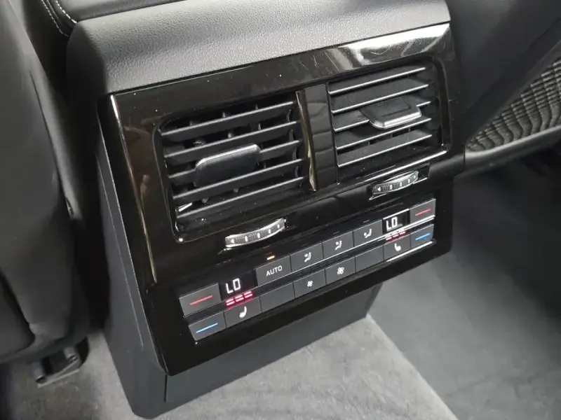 2024 Volkswagen Touareg с пробегом 26 649 км