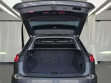 2024 Volkswagen Touareg с пробегом 26 649 км