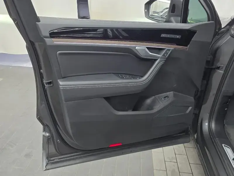 2024 Volkswagen Touareg с пробегом 26 649 км