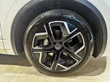 2024 Volkswagen Touareg с пробегом 38 069 км