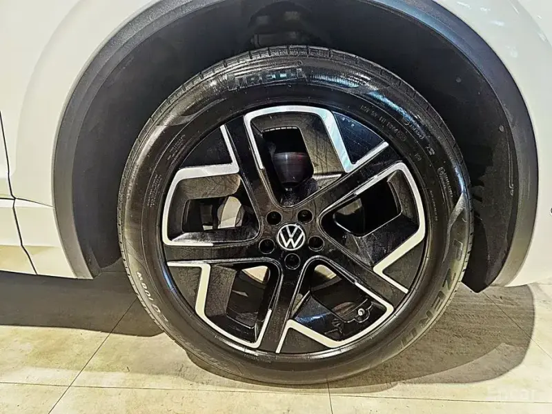 2024 Volkswagen Touareg с пробегом 38 069 км