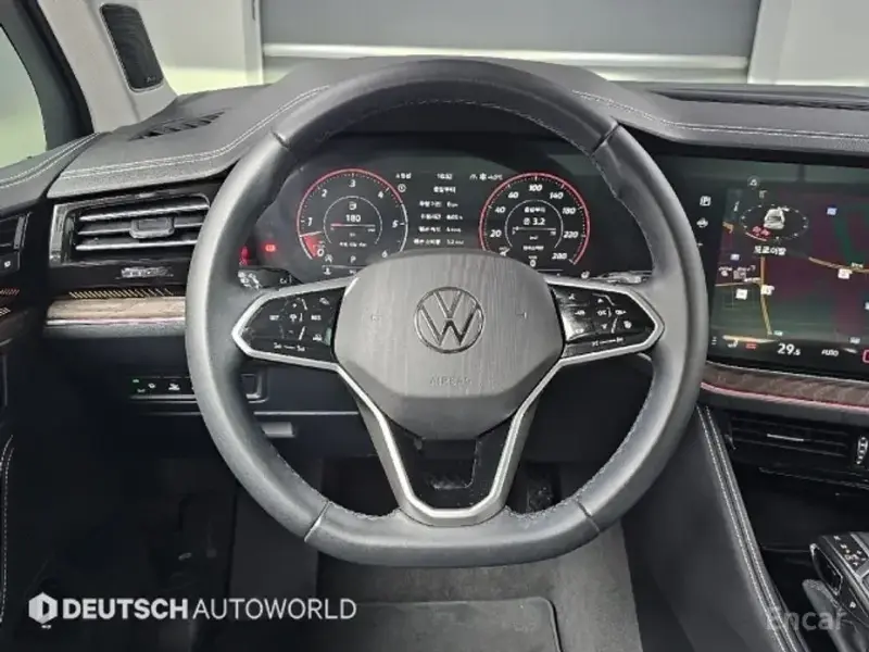 2024 Volkswagen Touareg с пробегом 23 636 км