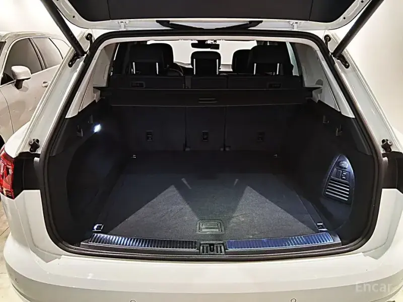 2024 Volkswagen Touareg с пробегом 19 296 км