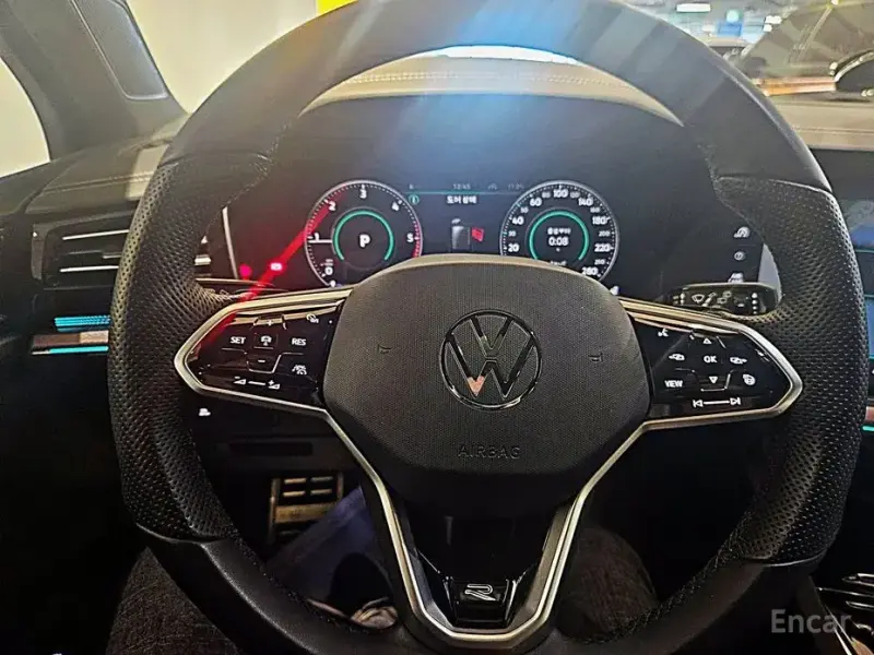 2023 Volkswagen Touareg с пробегом 21 766 км