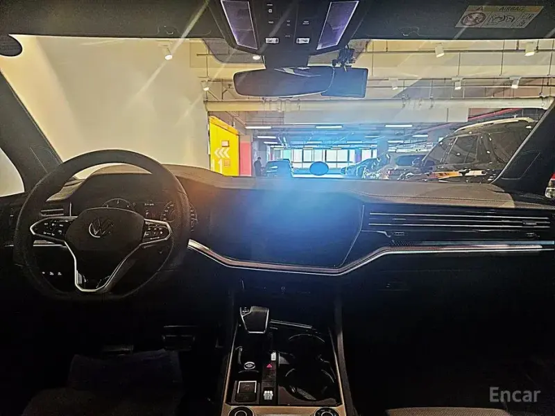 2023 Volkswagen Touareg с пробегом 21 766 км