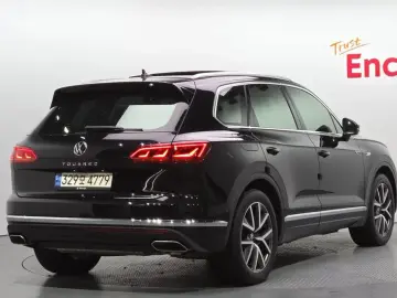 2023 Volkswagen Touareg с пробегом 60 773 км