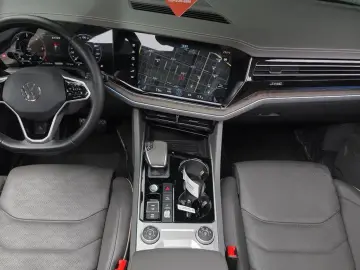 2023 Volkswagen Touareg с пробегом 51 716 км