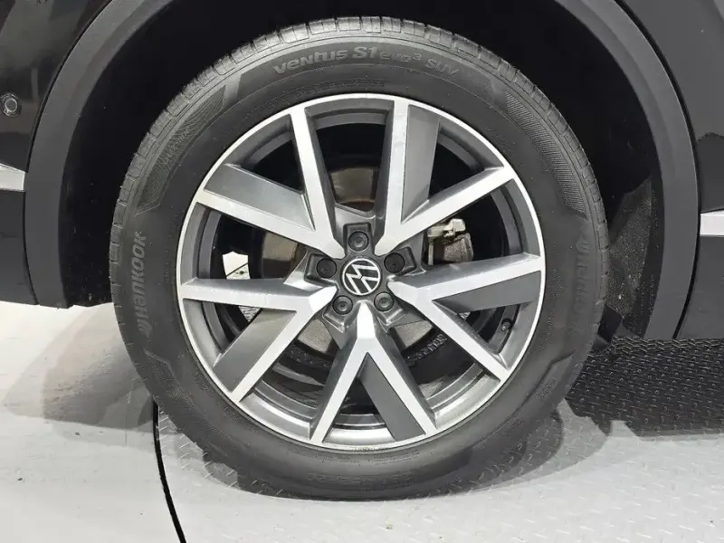 2023 Volkswagen Touareg с пробегом 60 773 км