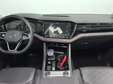 2023 Volkswagen Touareg с пробегом 60 773 км
