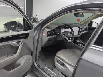 2023 Volkswagen Touareg с пробегом 51 716 км