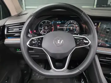 2023 Volkswagen Touareg с пробегом 51 716 км
